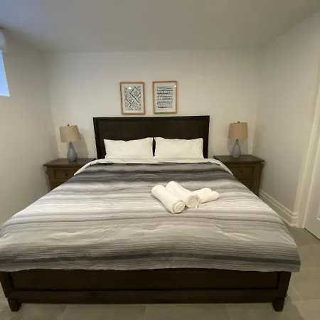 Yorkmills And Bayview !B Spacious And Stylish Private Bdr With Shared Bathroom